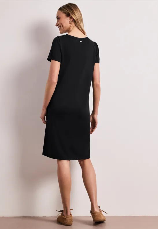 Knielanges Kleid mit Puffärmeln