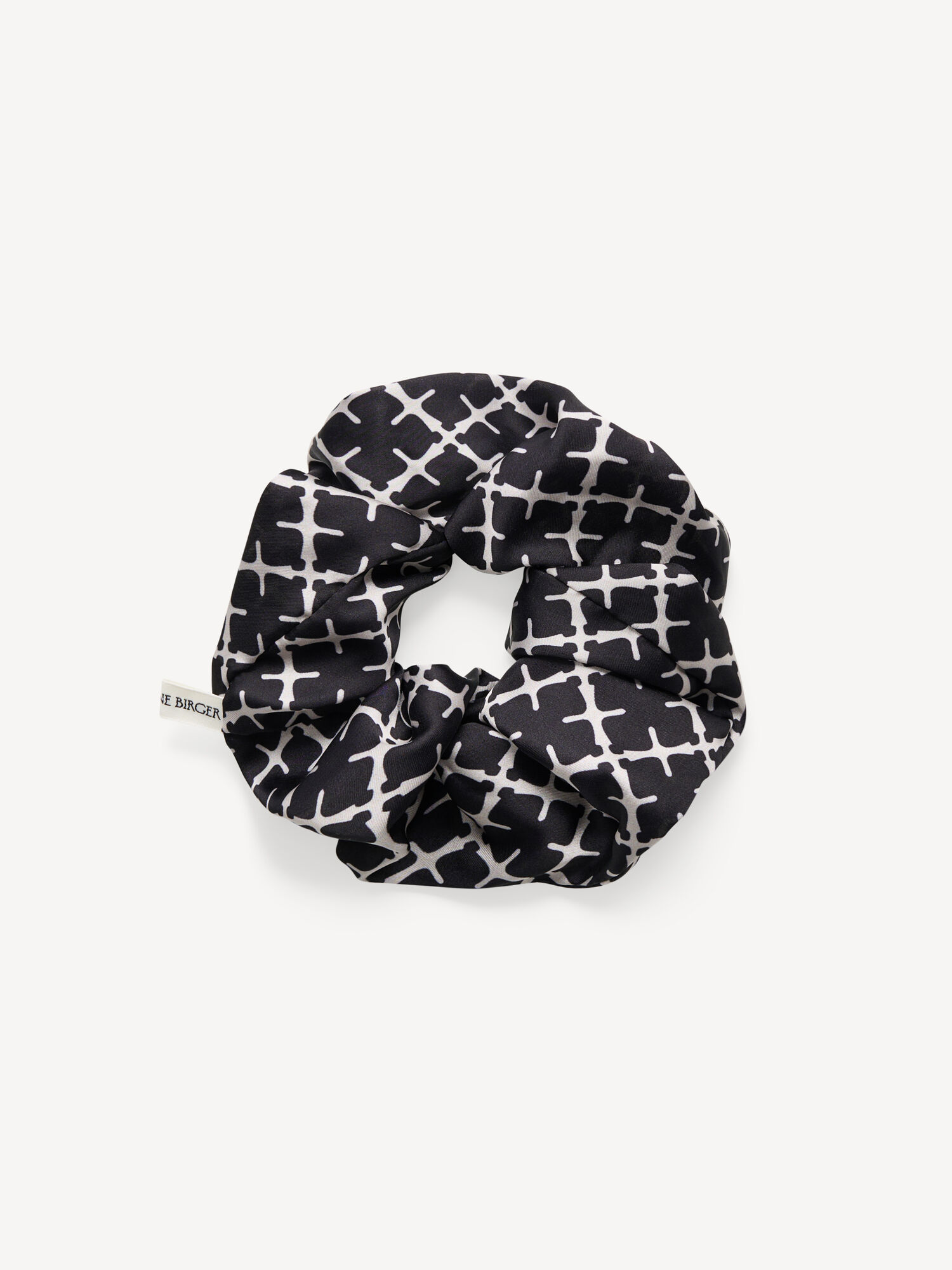 Ada silke scrunchie
