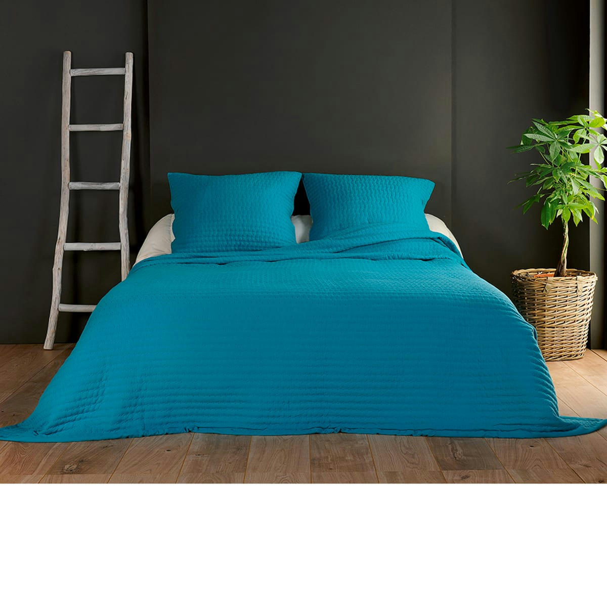 - Couvre lit et taie matelassés polyester bleu 180x240 cm