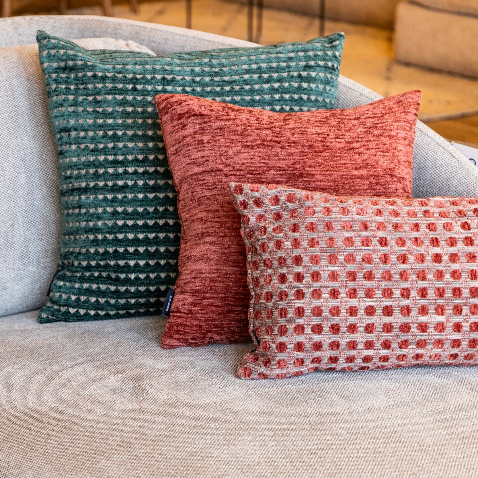 Capa de Almofada Chenile Rosa Velho 60x60 INDIE