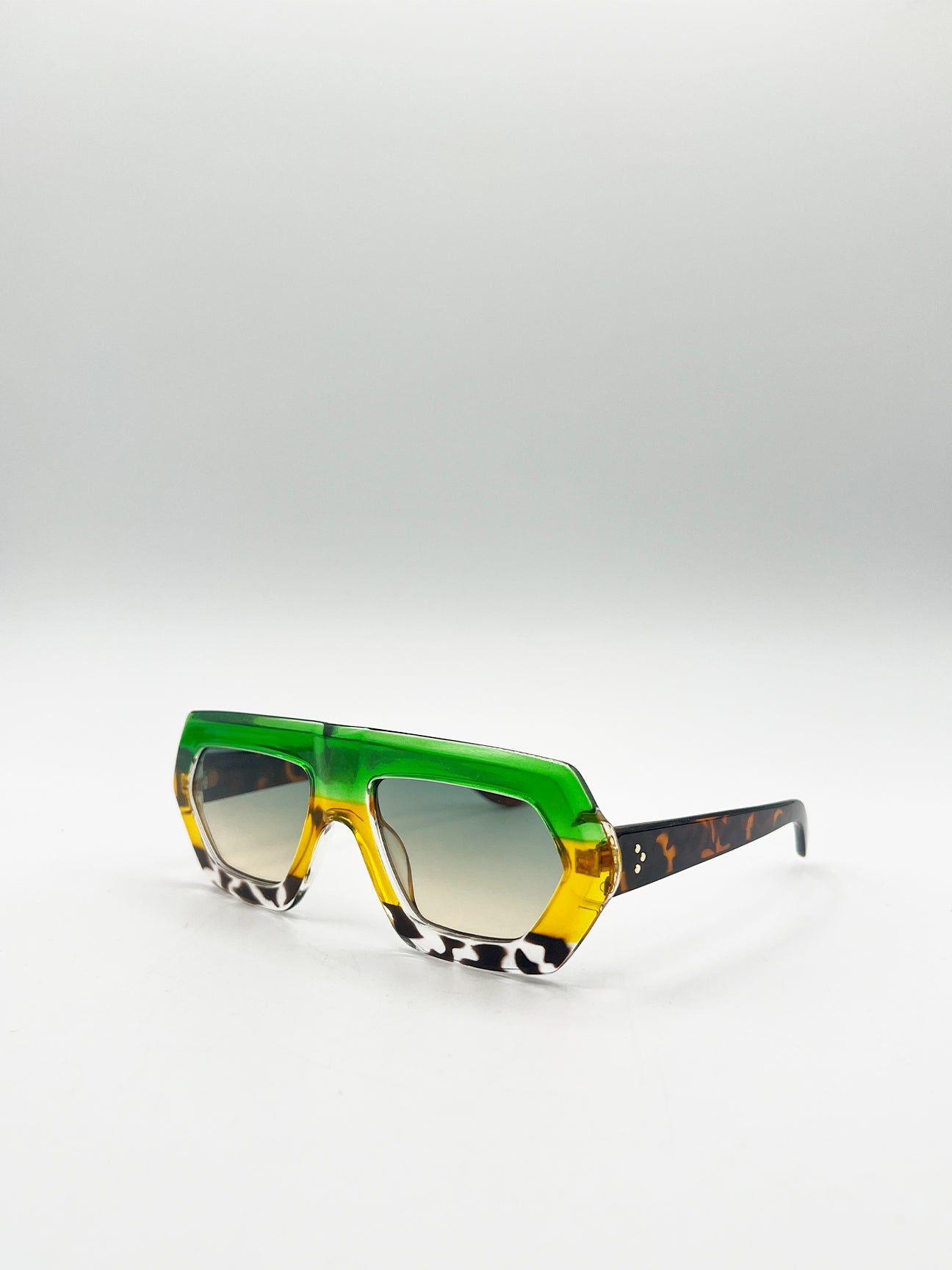 SVNX Cross-Border Flat Sunglasses in Multi Print