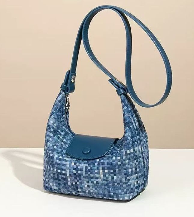 PEACH ACCESSORIES Textured Woven Mini Shoulder Bag with Strap