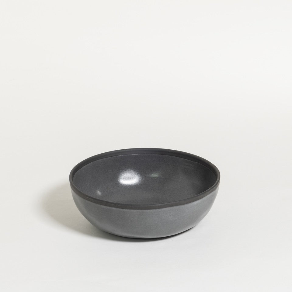 The Table Atelier Kom 18 cm Black Truffle