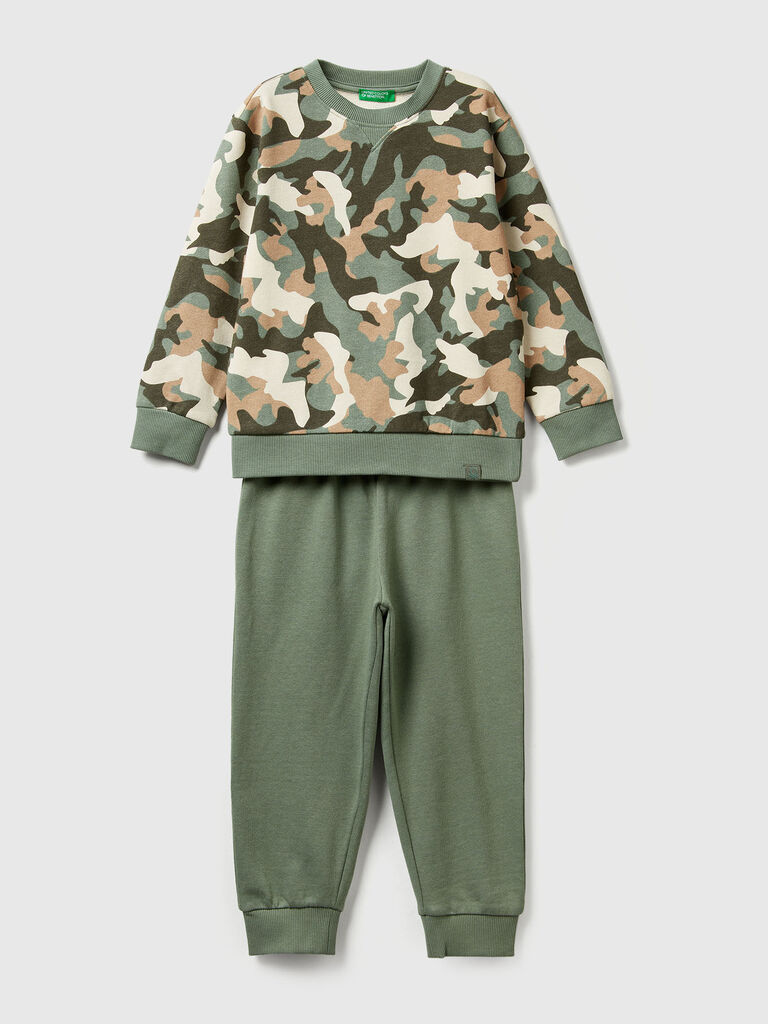 Outfit with camouflage print