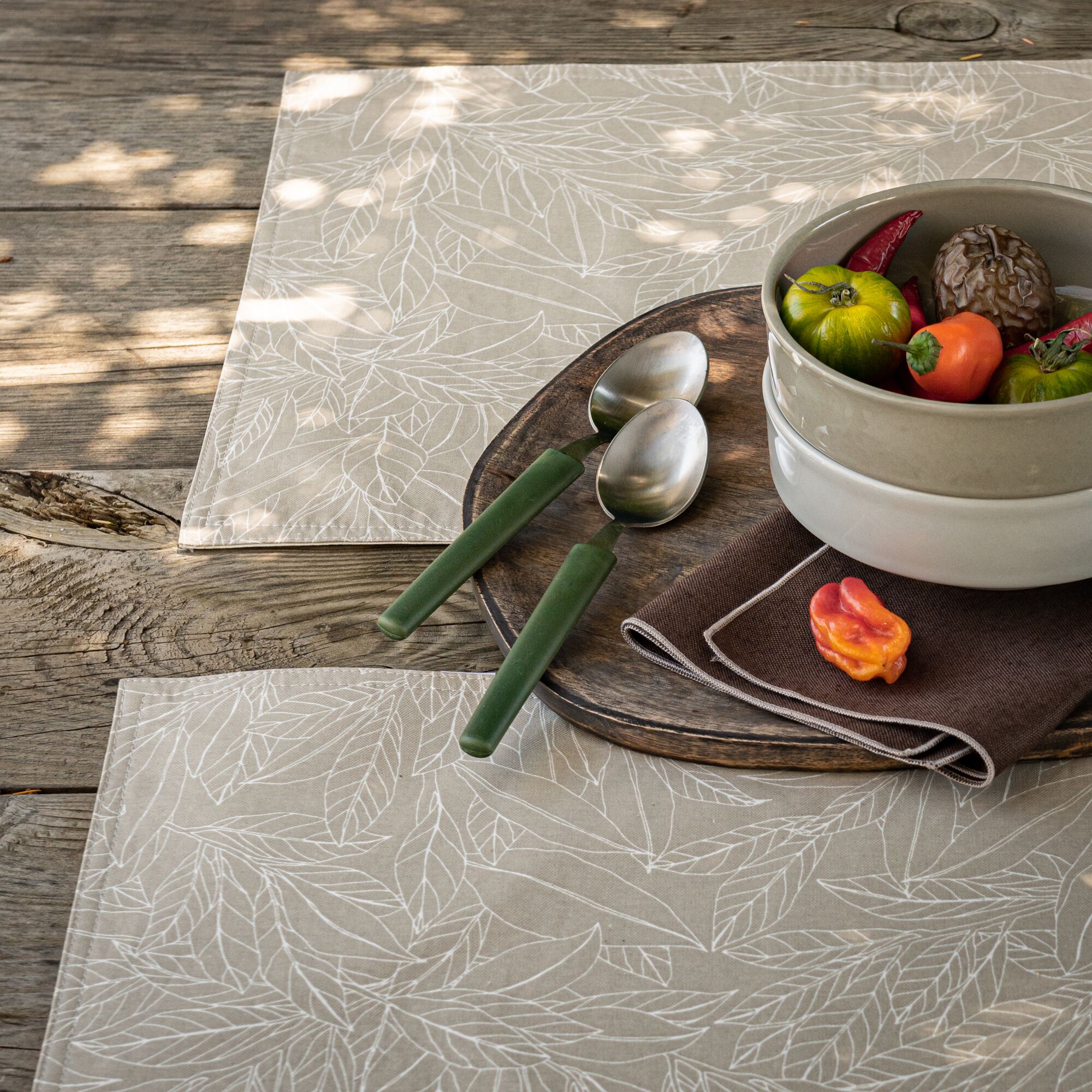 LAURIER - Lot de 2 sets de table en coton enduit motif laurier - beige alpilles 35x48cm