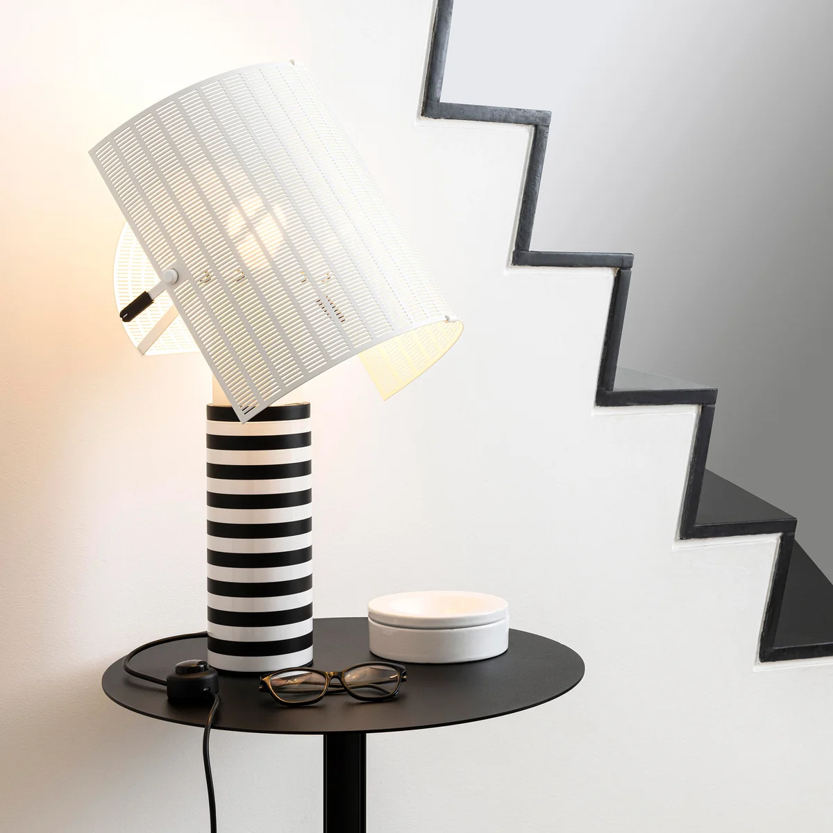 Artemide - Shogun Tavolo Tischleuchte, weiß / schwarz