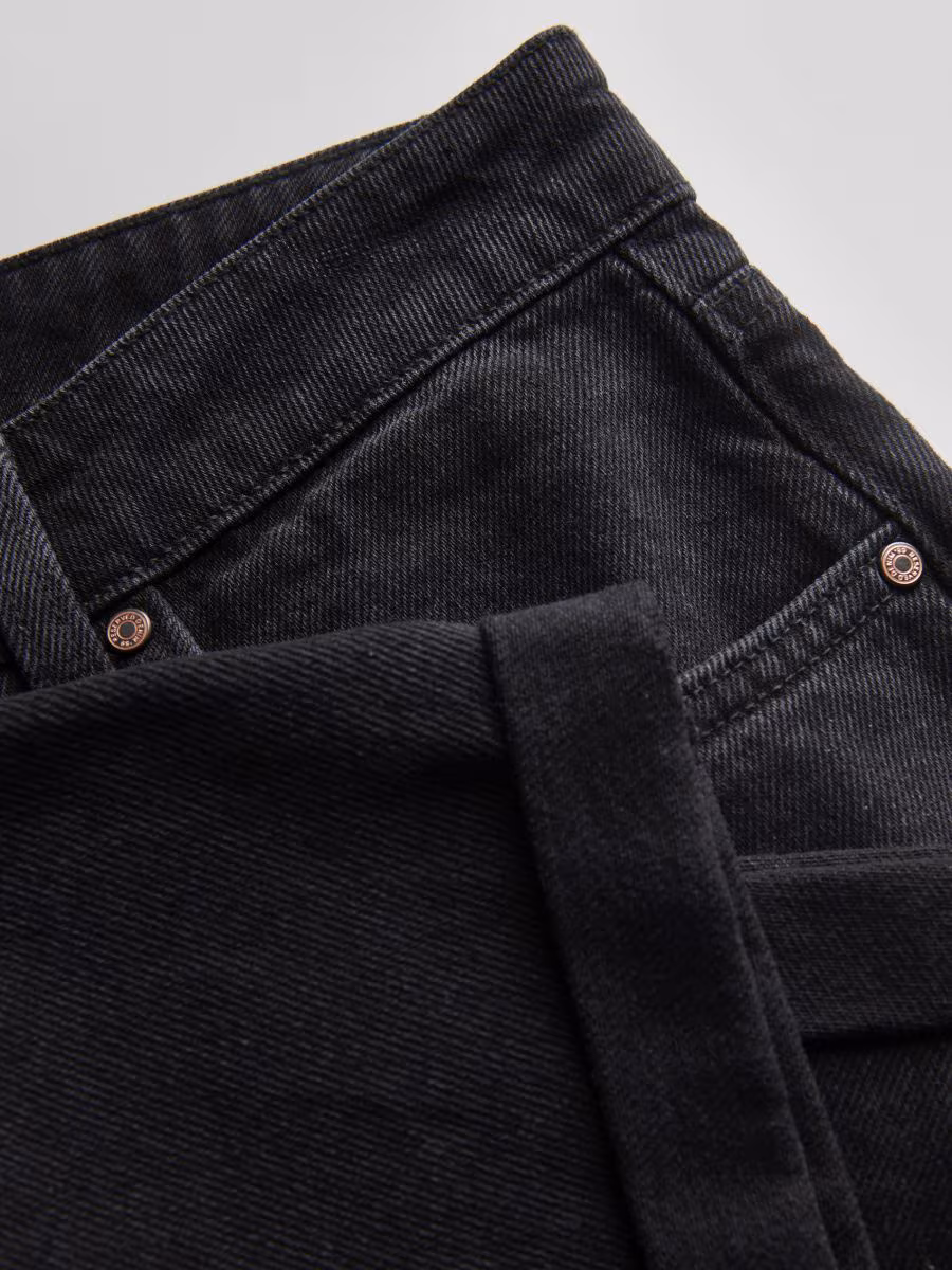 Ladies' Shorts