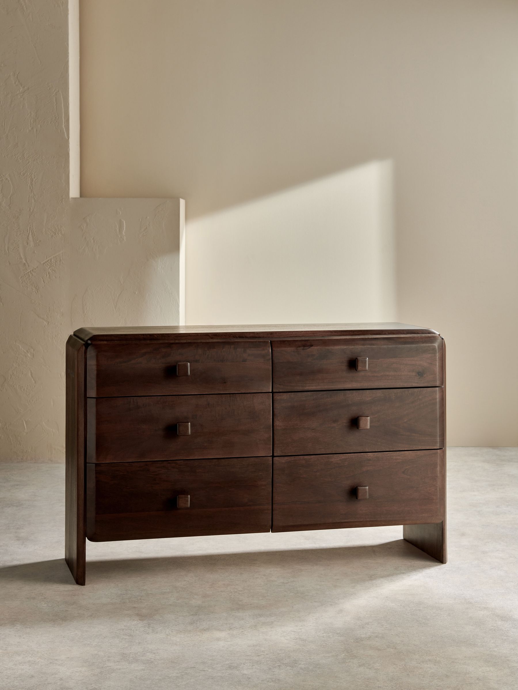 Payton Mango Wood 6 Drawer Chest of Drawers in Brown