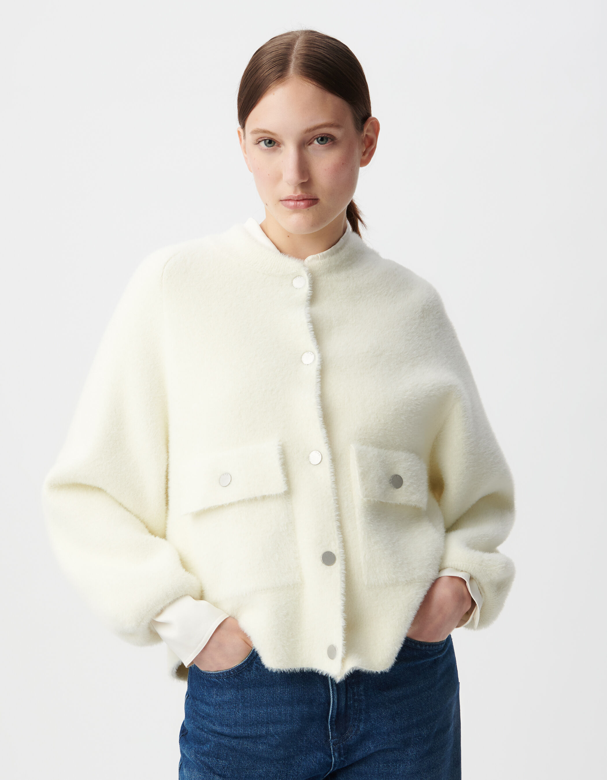 Cardigan blanc tricot duveteux poches à rabat pressionné Femme