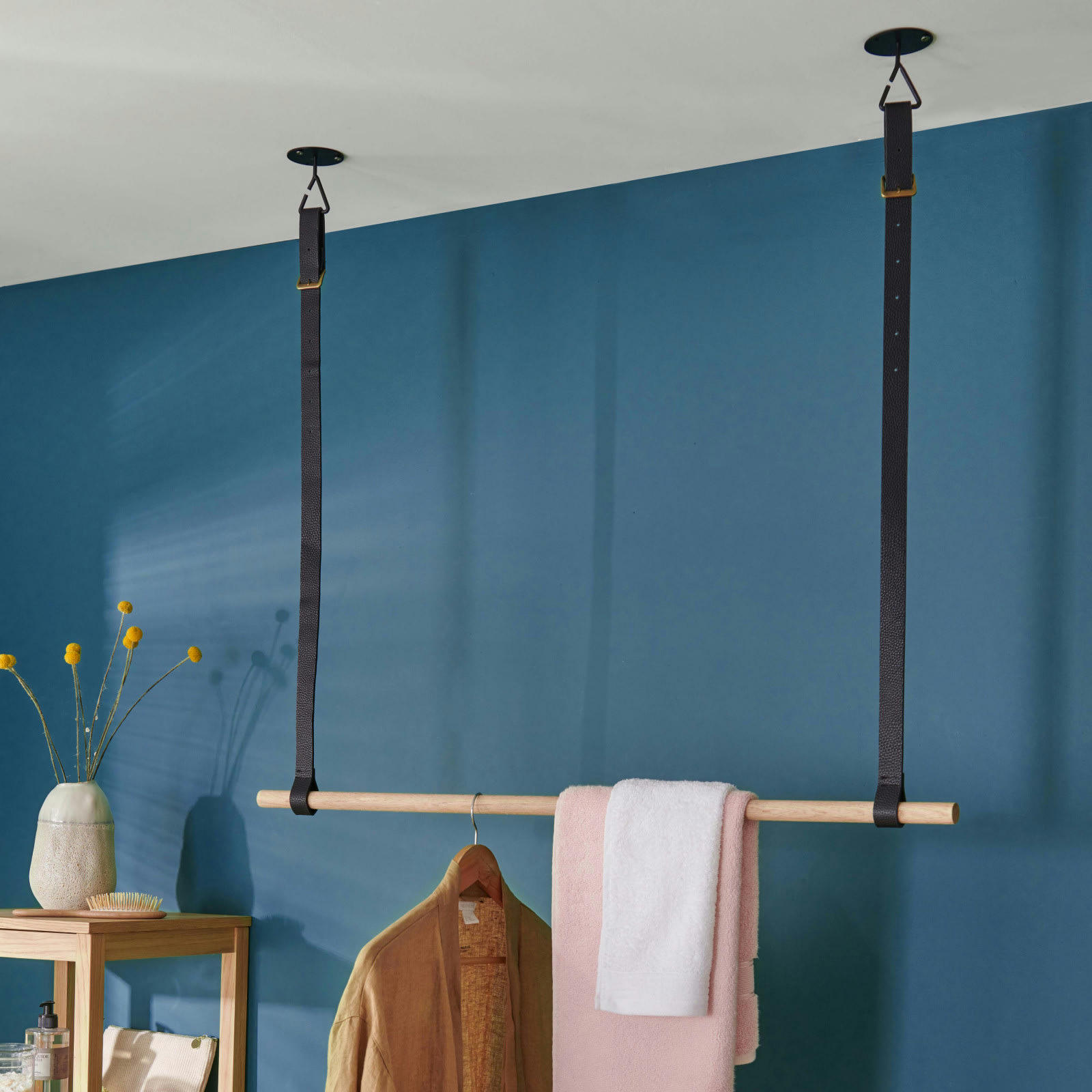 VIKY - Penderie suspendue bois L100cm noir avec lanières cuir