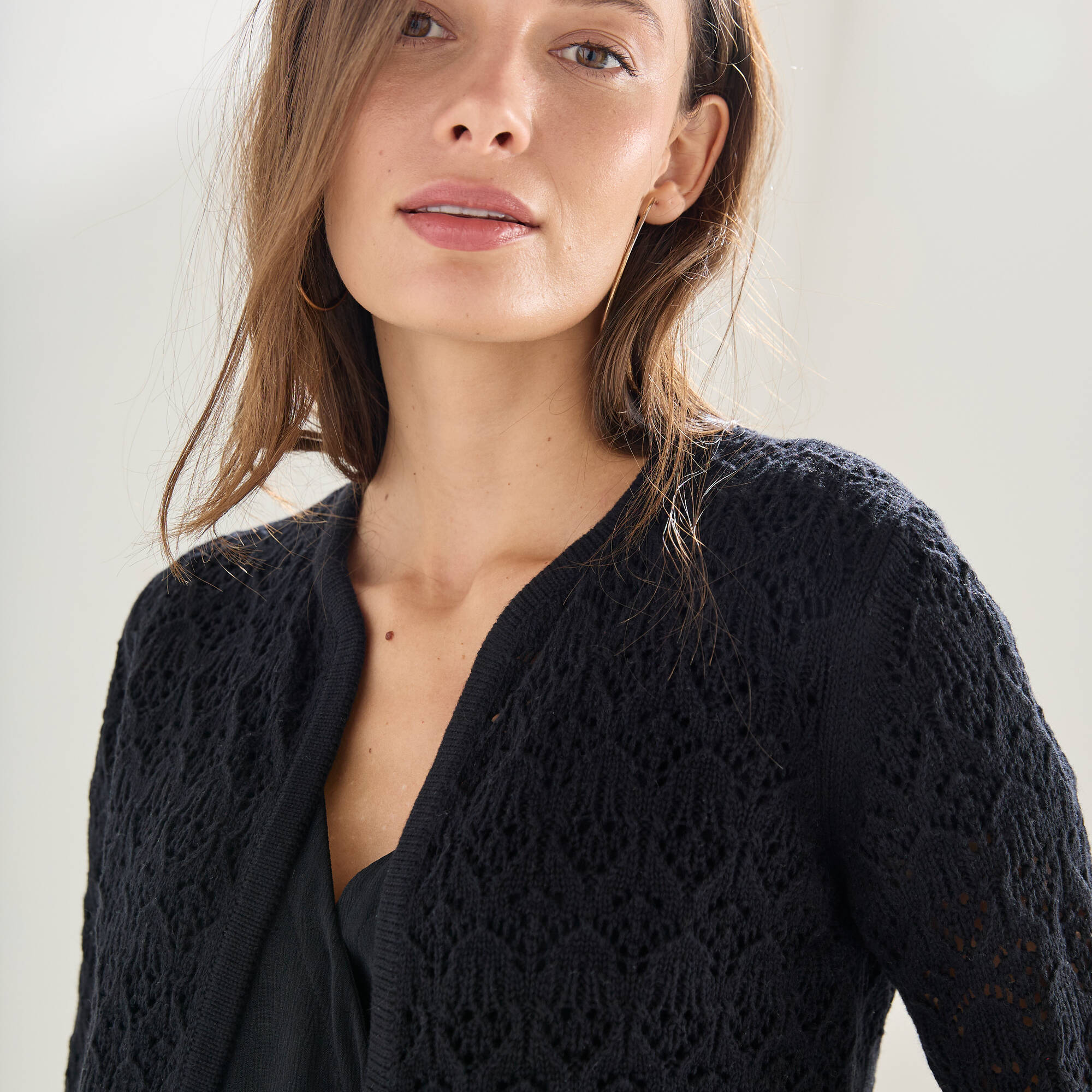 Gilet manches longues, maille ajourée fantaisie