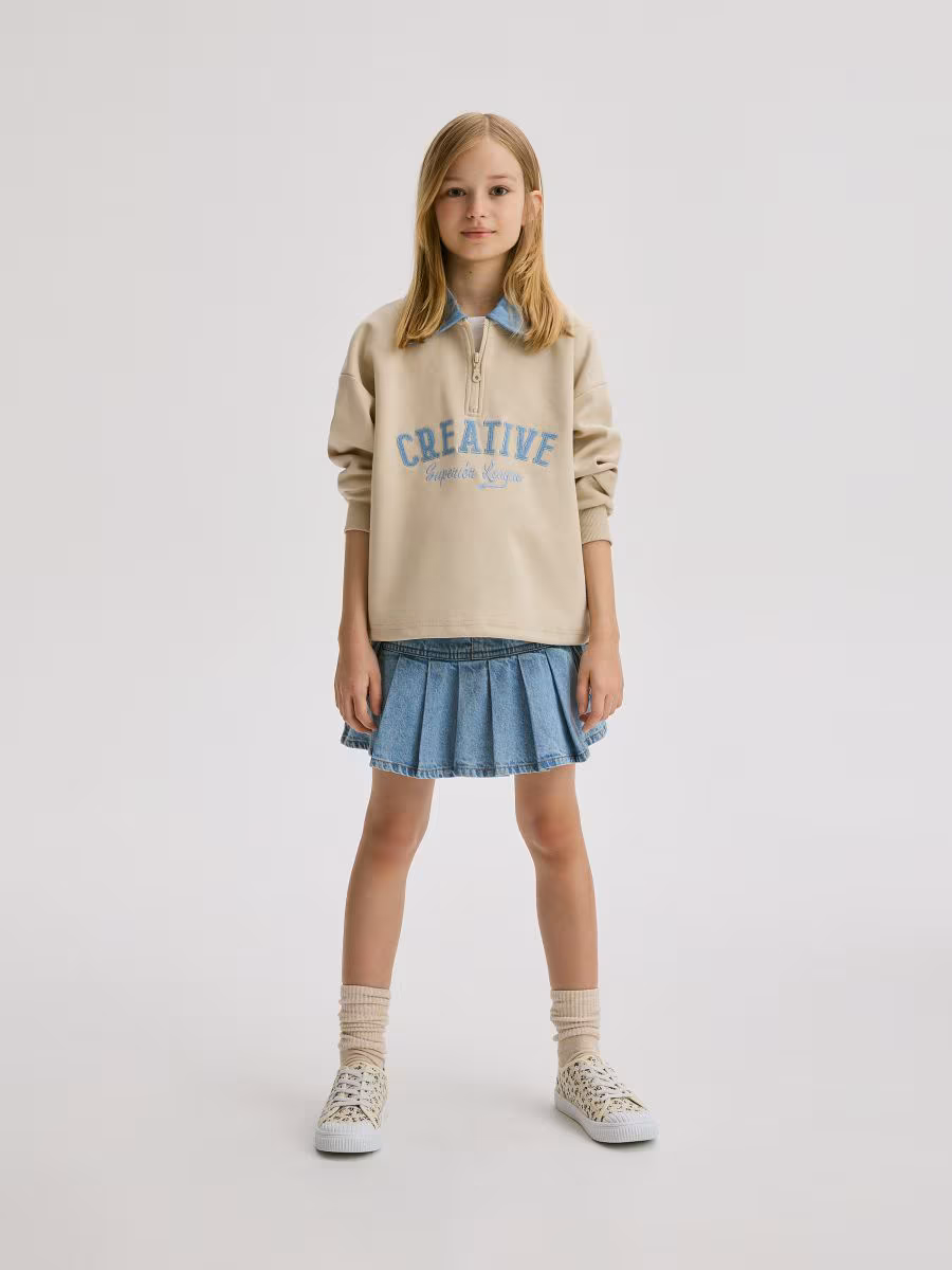 Sweatshirt With Appliqu&eacute;