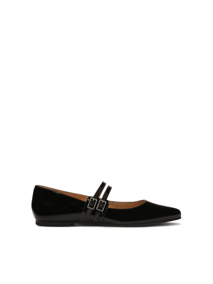 Patent leathered ballerinas with two straps