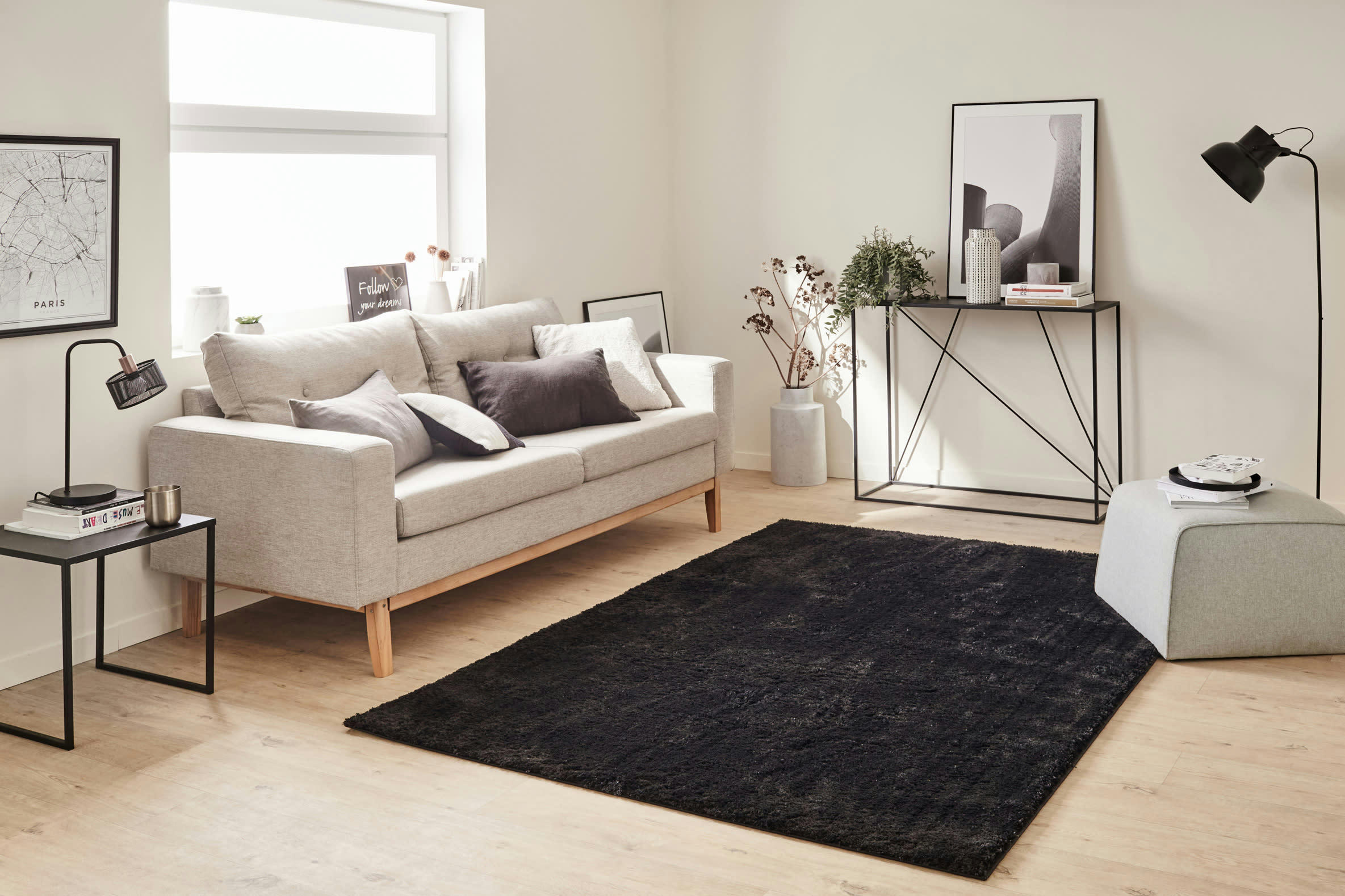 COSY - Tapis en polyester brillant motif uni noir 120x160