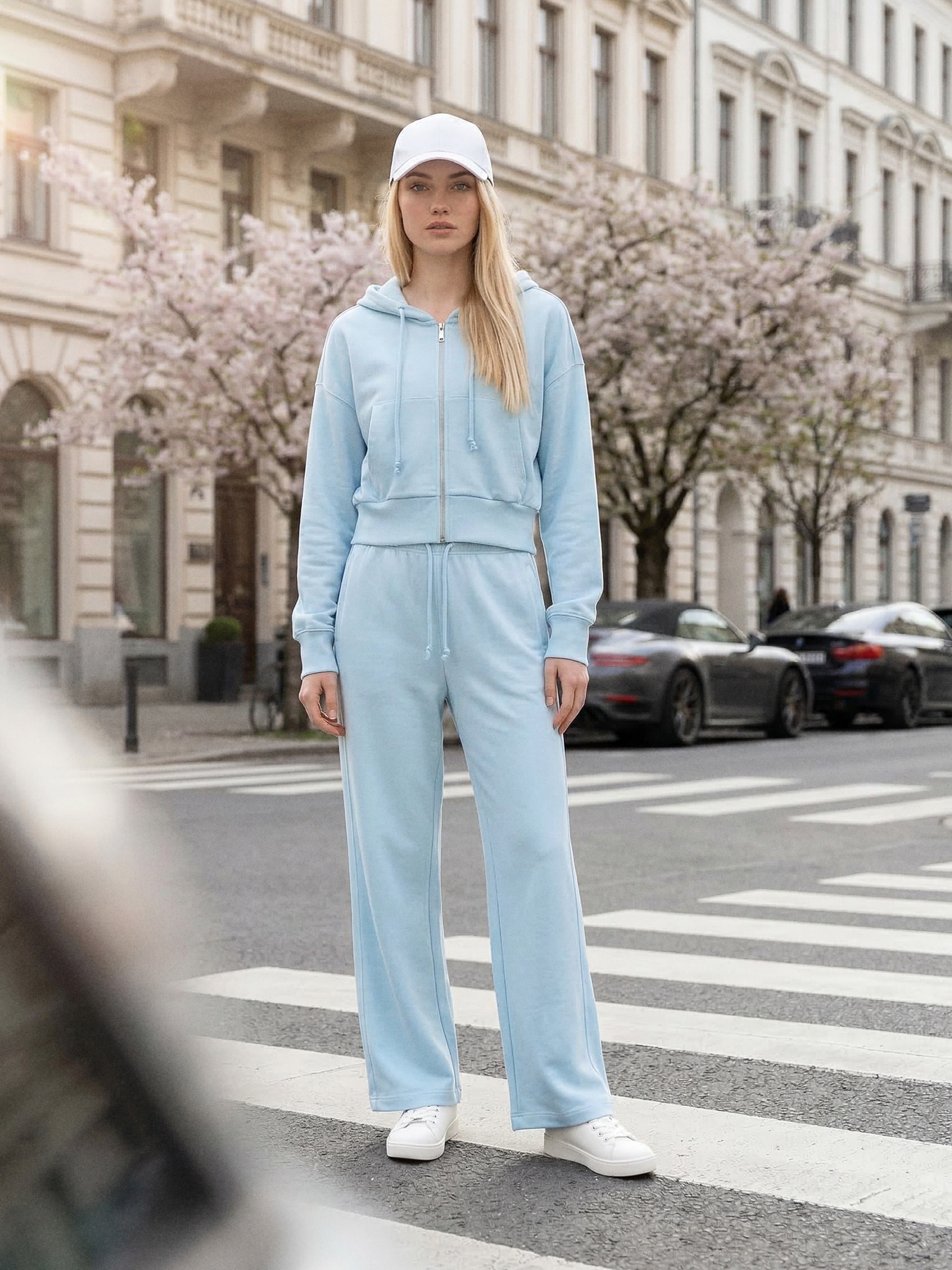 Rozpinana bluza z kapturem