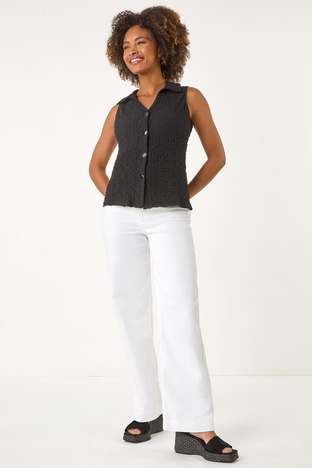 Roman Textured Sleeveless Buttoned Blouse