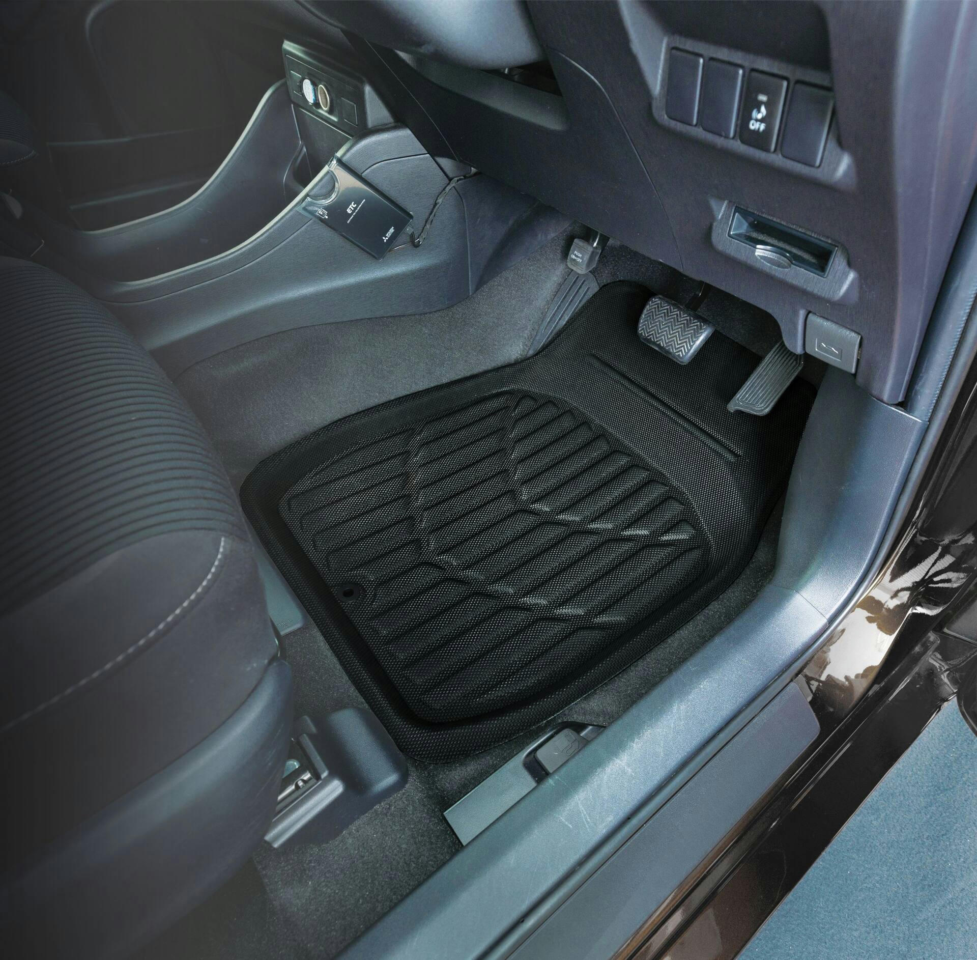 AutoTrends Carbon Fibre Matte Floor Mat, Black, 4-pk
