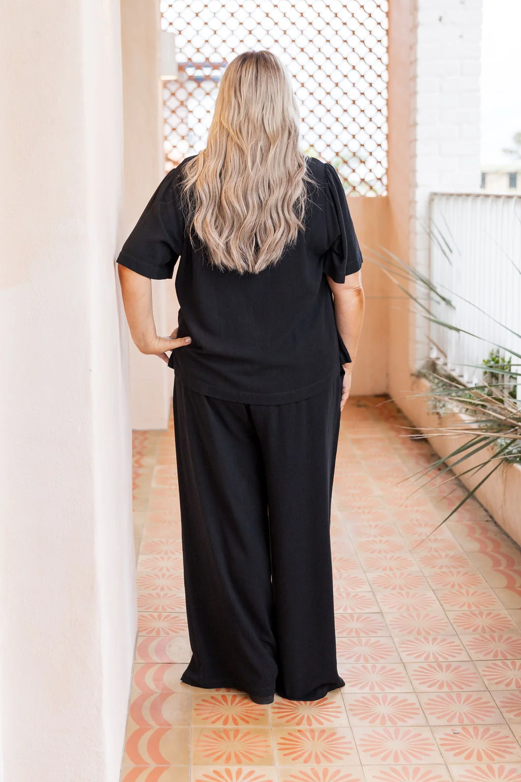 Daphne Top in Black