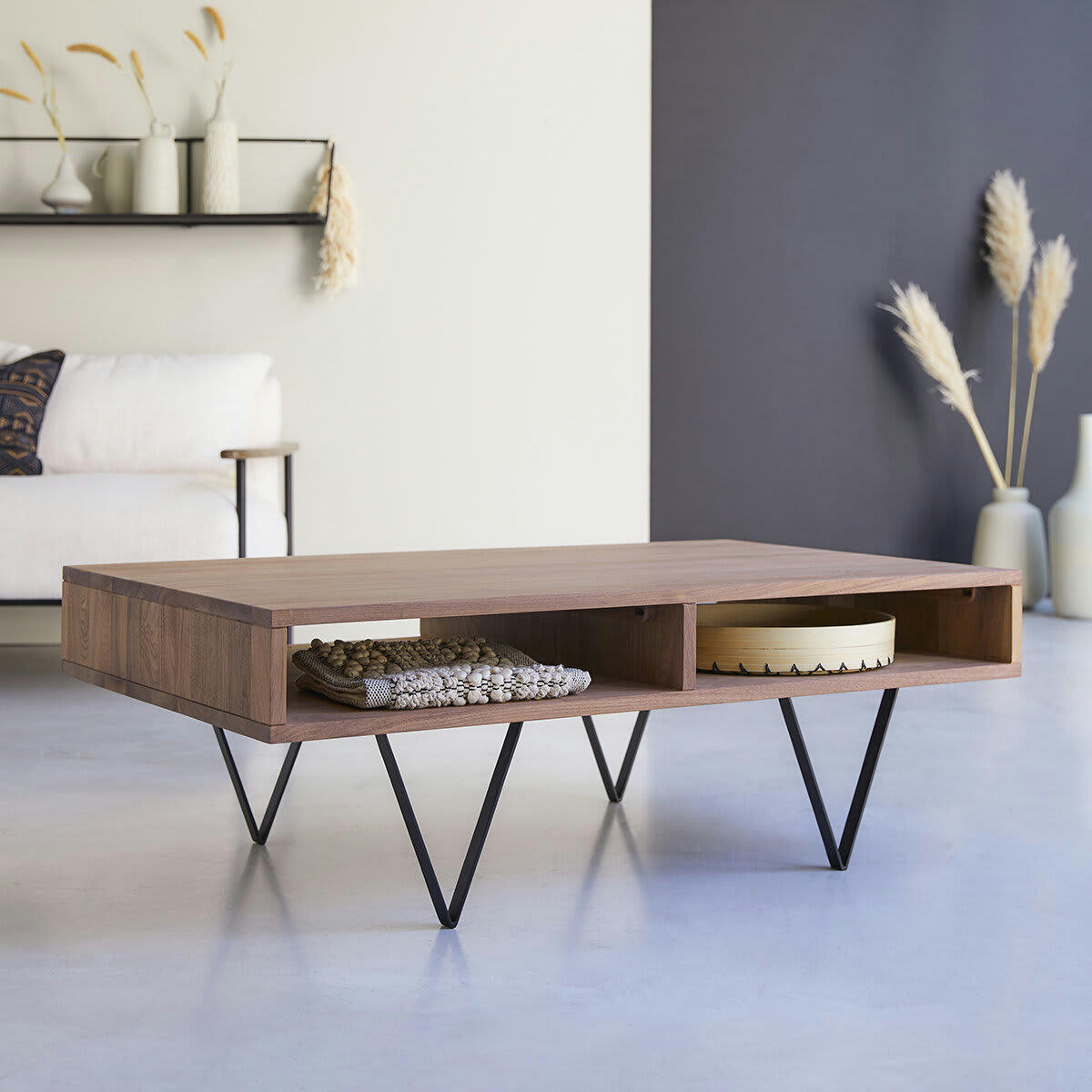 METRIC - Table basse en noyer massif