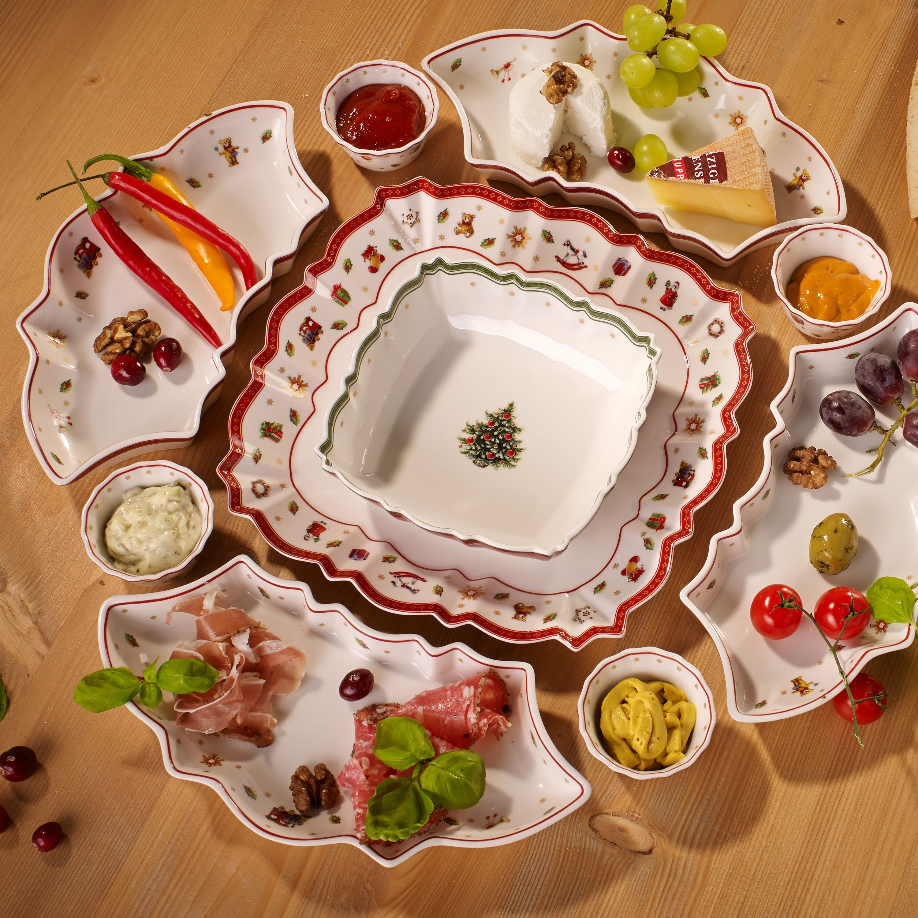 Toy's Delight Serving tray - Red, Premium Porcelain
