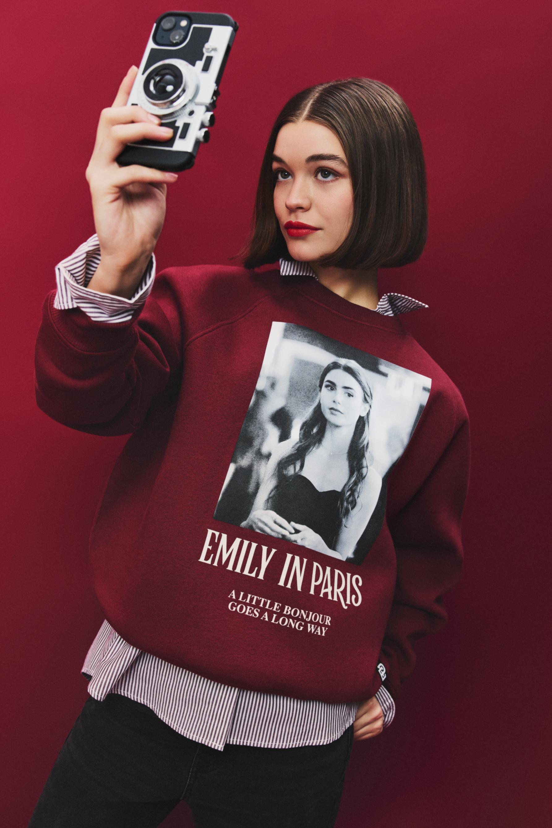 Sudadera estampados Emily in Paris™