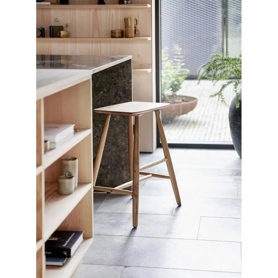 Villa Collection Bodo houten barkruk naturel - 64 cm