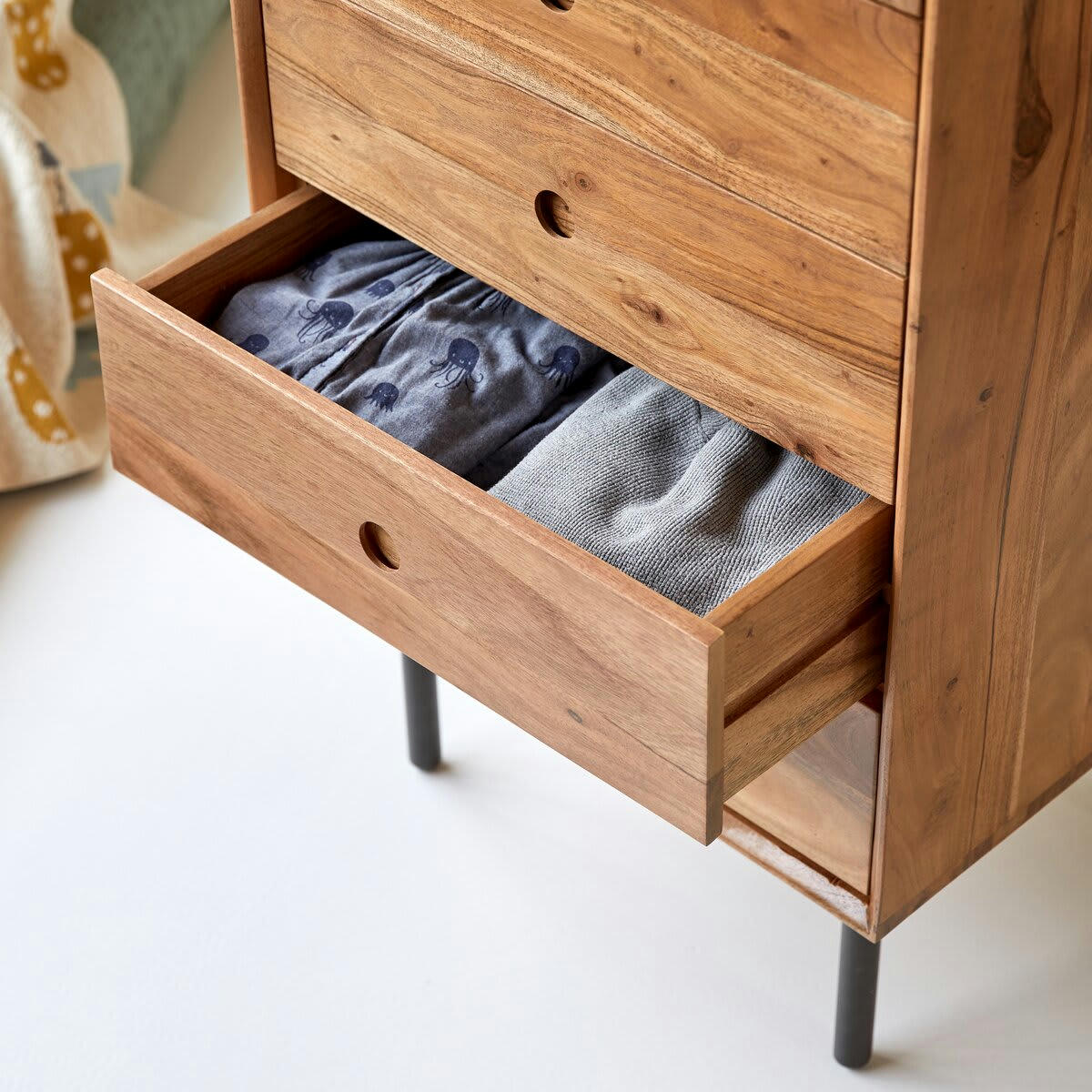 PAVEL - Chiffonnier enfant en acacia