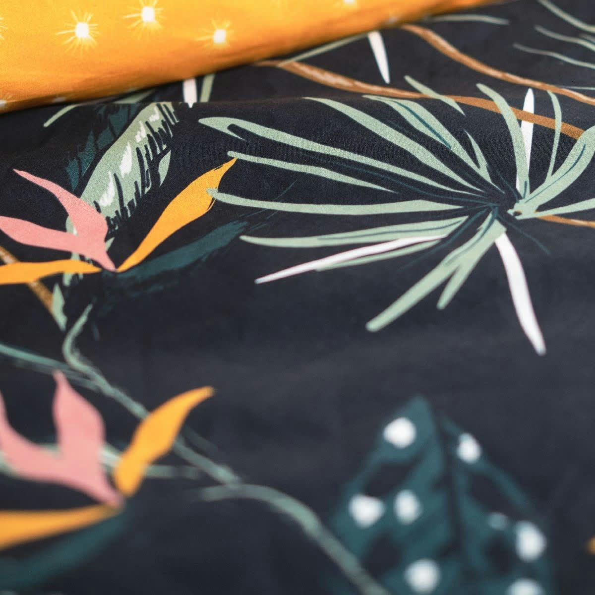 - Parure de lit en Polyester Noir 220x240 cm