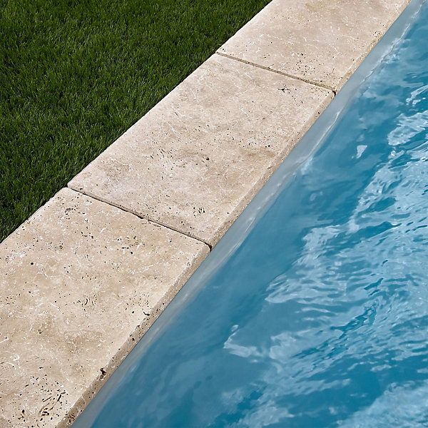 KIT COMPLET - Margelles pour piscine 4x4m en Travertin Beige Mix (avec colle, joint, hydrofuge ...)- RO'MA NATURE