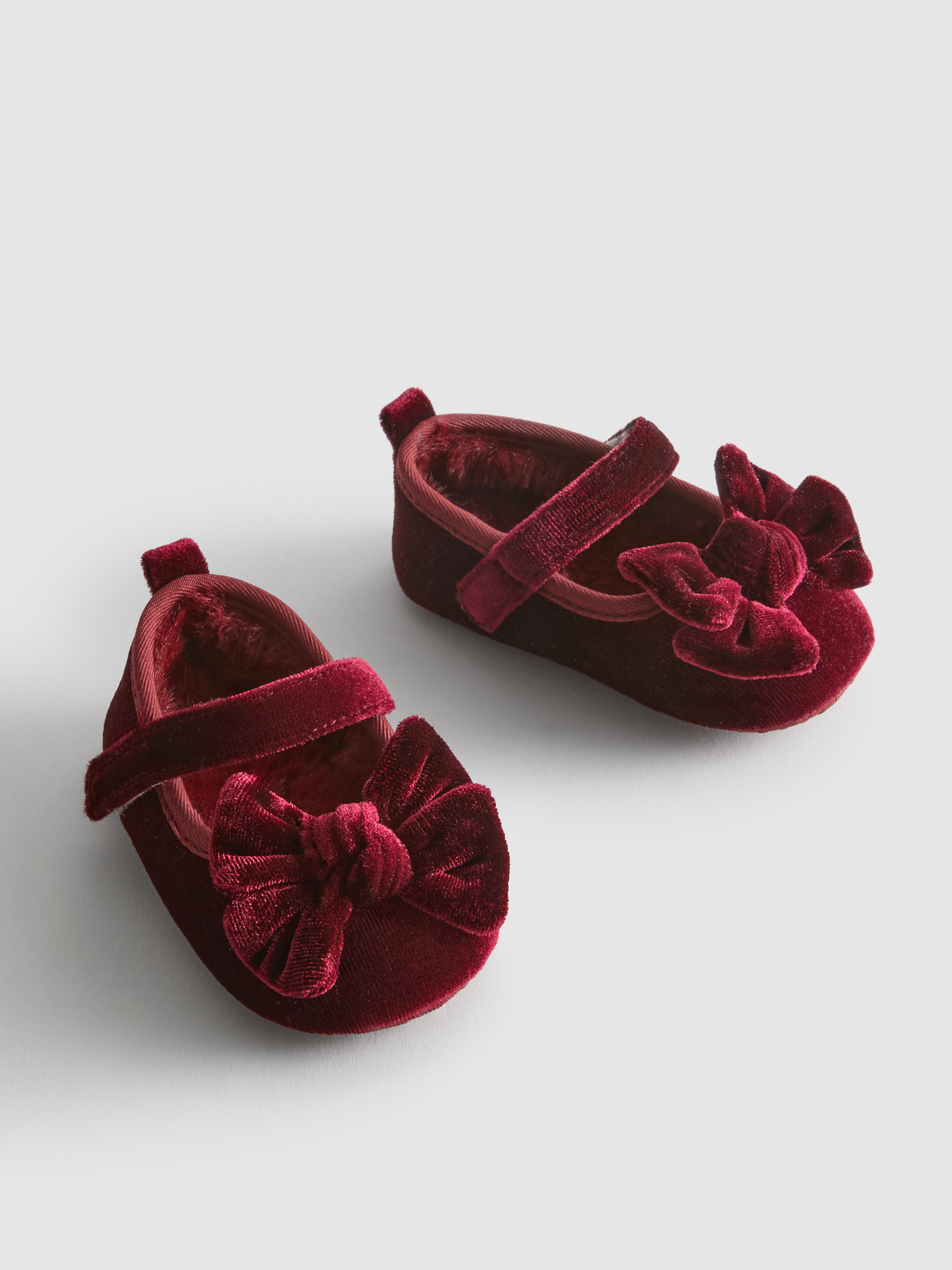 0-18mths | Newborn Velvet Ballet Pumps