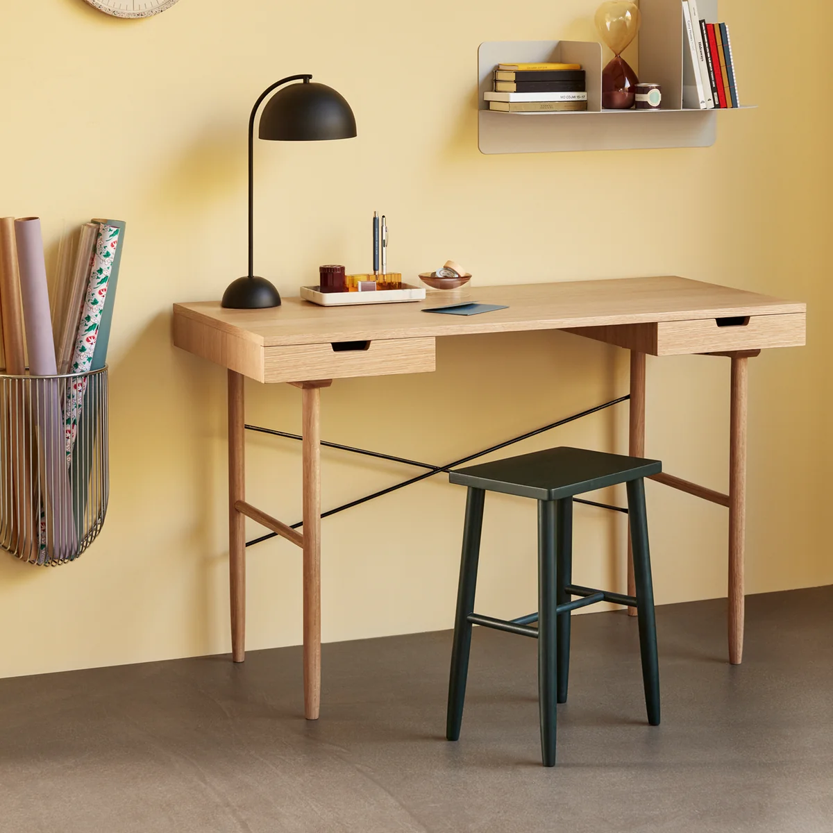 Hübsch Interior - Schreibtisch mit 2 Fächern, 120 x 55 cm, Eiche