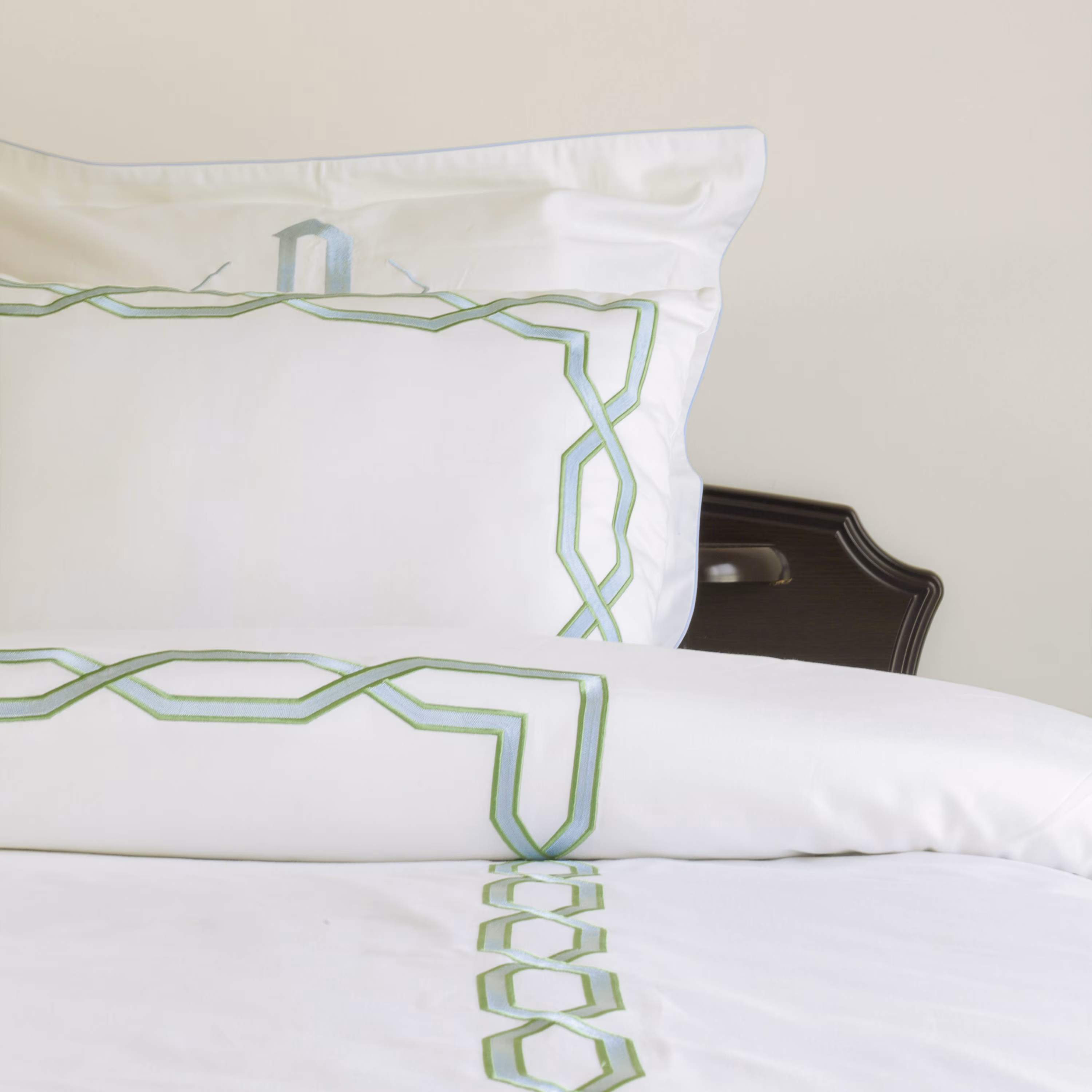 Embroidered White Cotton Duvet Cover Set – 400TC Hotel Quality Trellis Bedding | Custom Duvet Cover in US, UK, EU Sizes, Azo Free Fabric