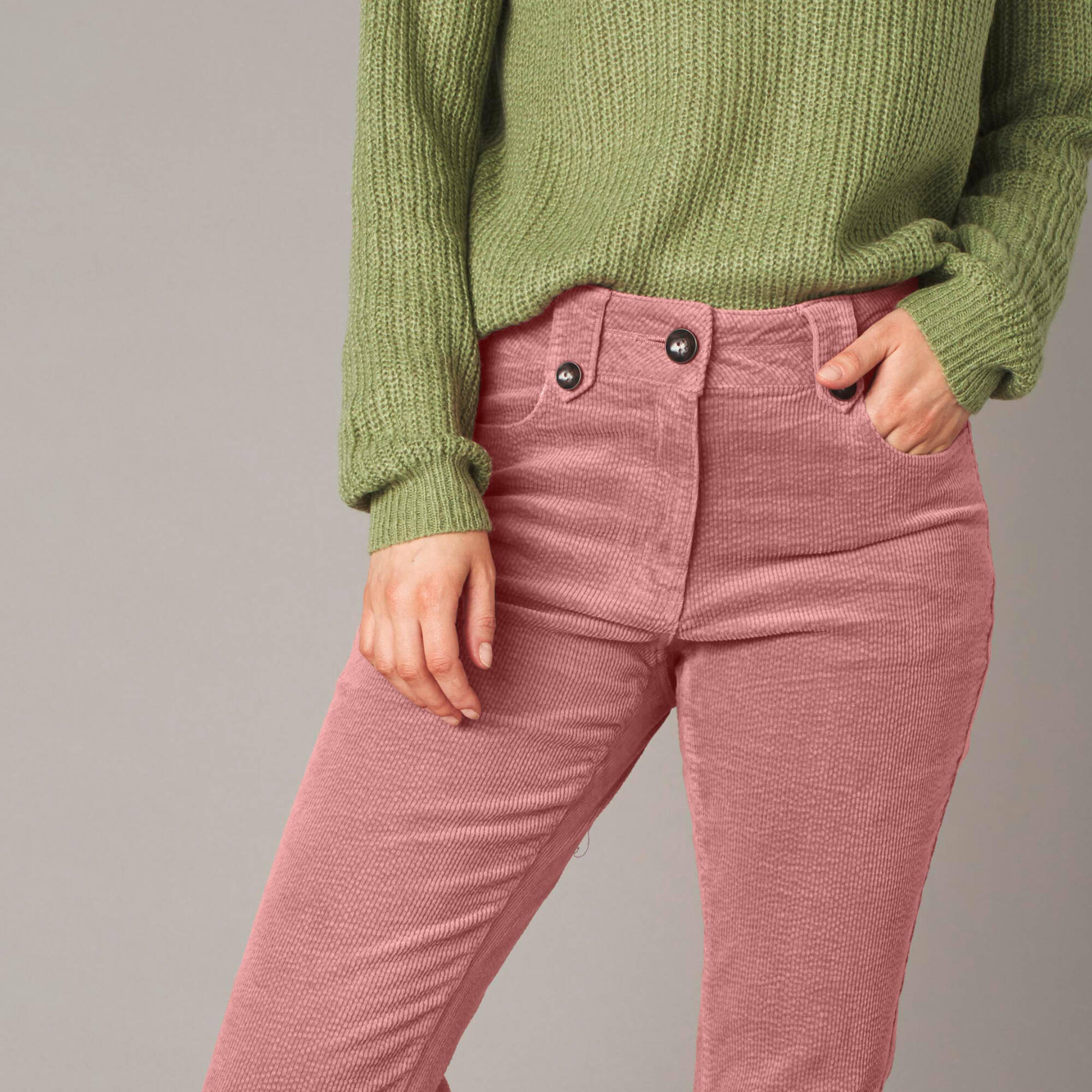 Pantalon droit, velours c&ocirc;telé