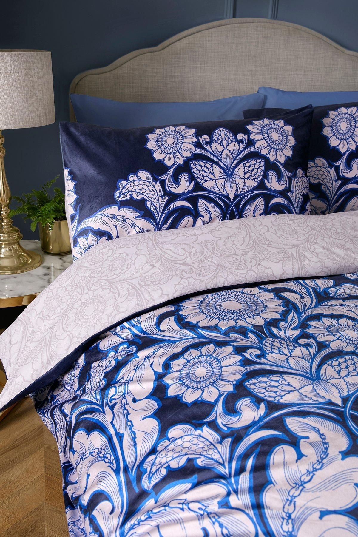 Laurence Llewelyn-Bowen Romilly' Floral Jacquard Duvet Cover Set