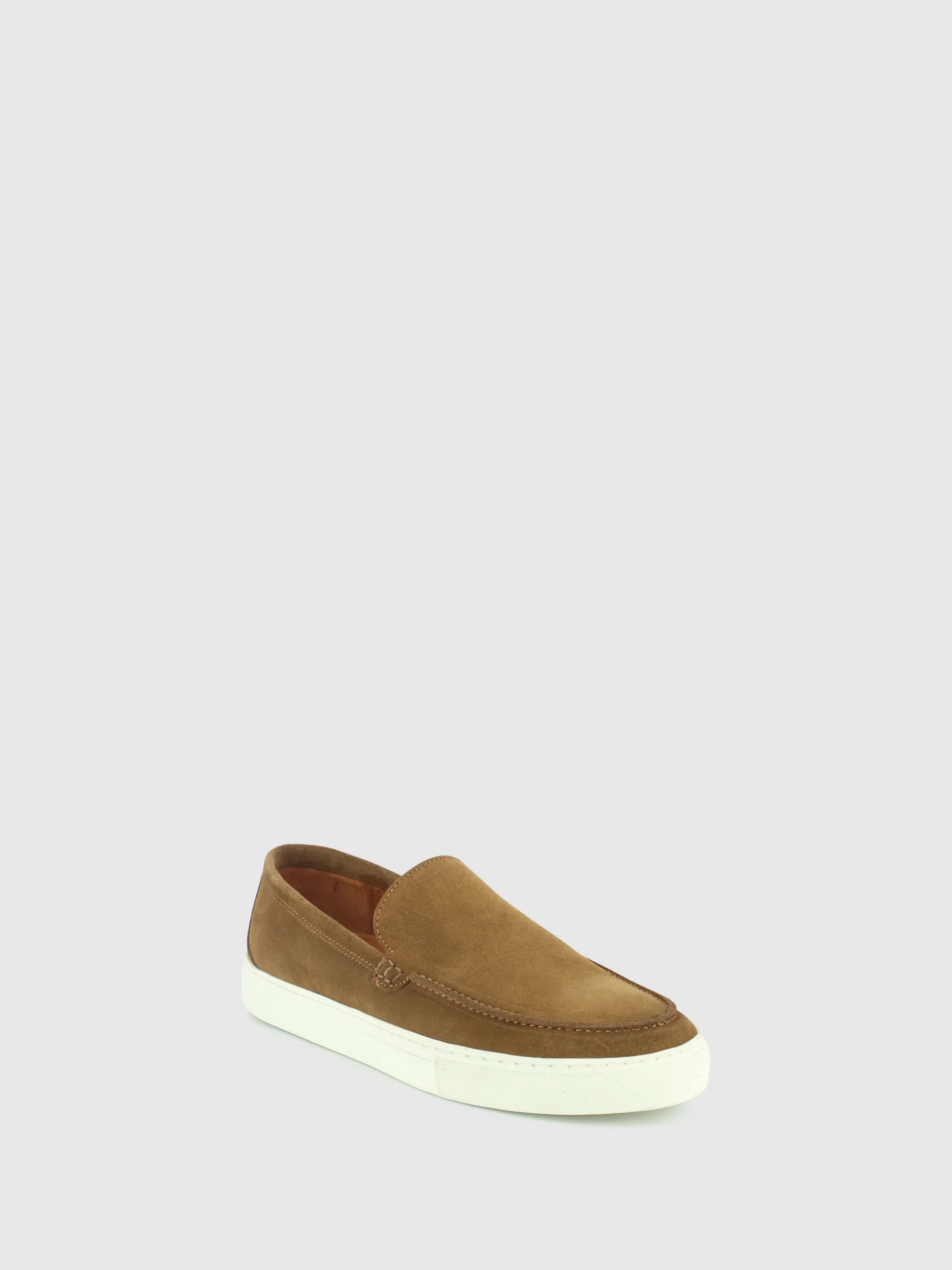 Loafers Pontiagudas em Tabaco