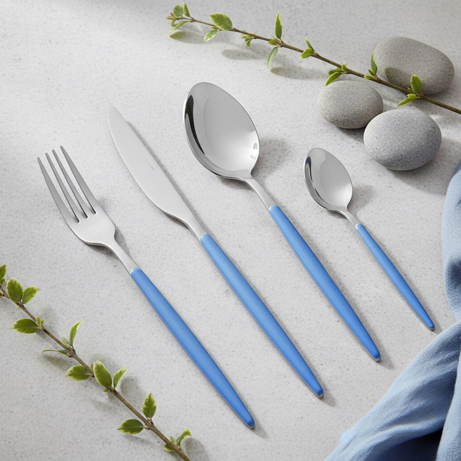 Set 16 posate Petali manico blu