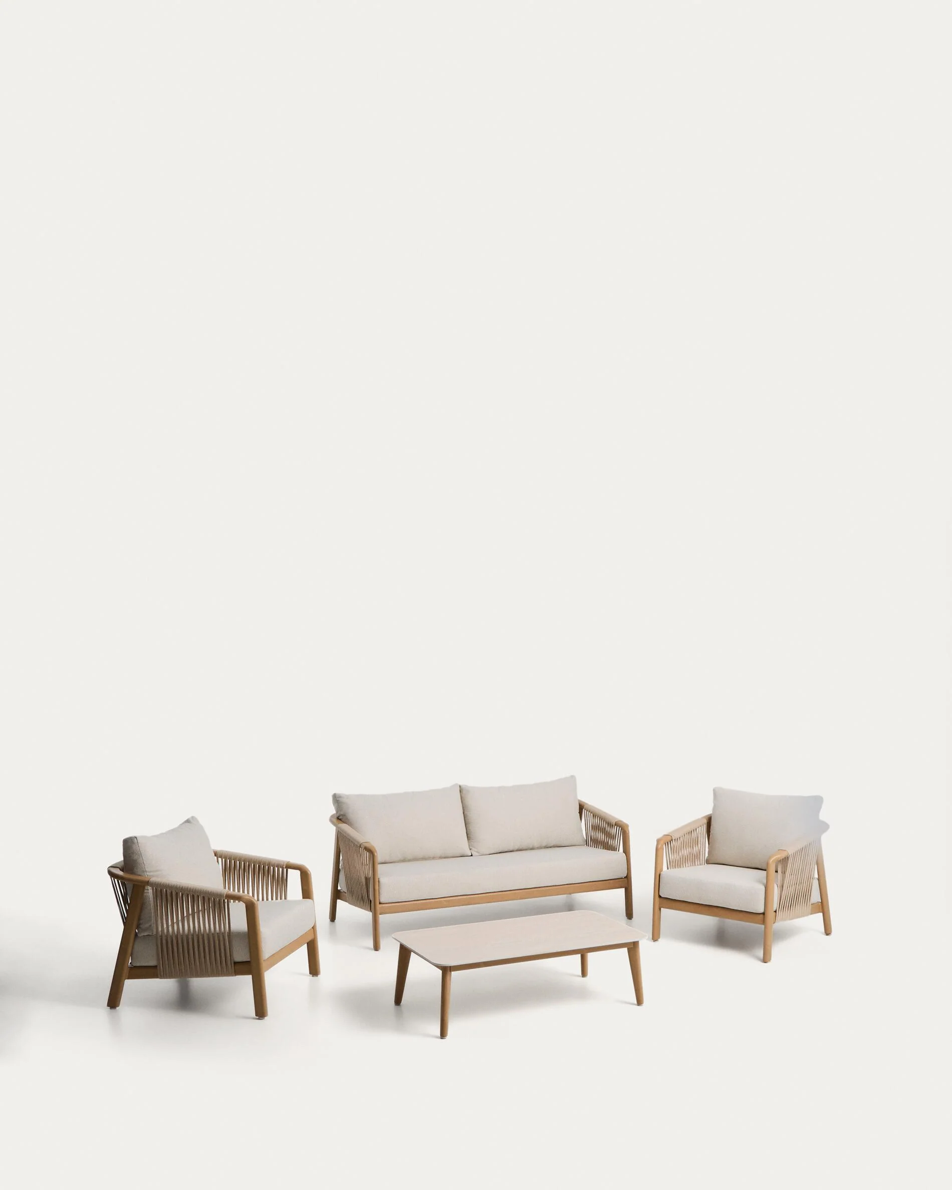 Sirte outdoor set with 3-seater sofa, 2 armchairs and aluminium table with wood-effect finish and ecru cushions