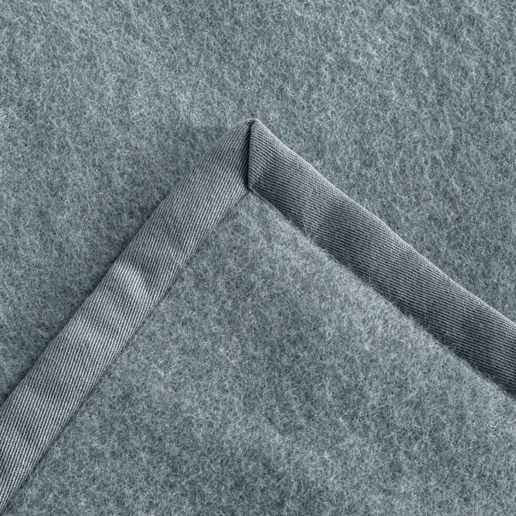 VICTORIA - Couverture unie en laine d'agneau laine gris foncé  x