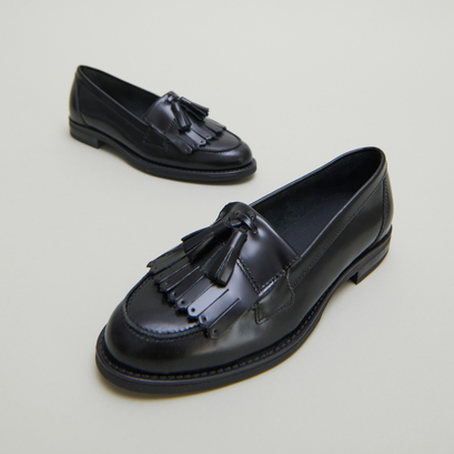 Mocassins à glandsen cuir glacé noir | NELLE