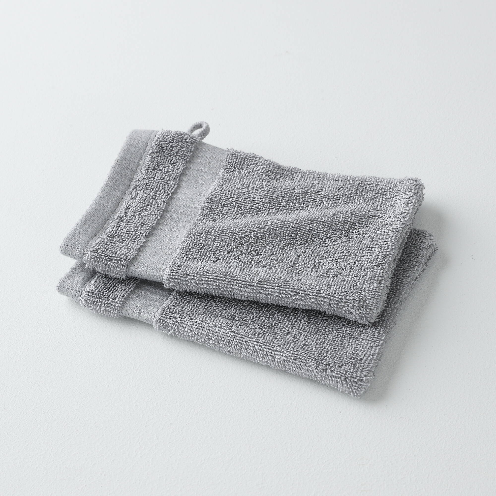 Collection serviettes de bain unies 640g/m2 confort prestige