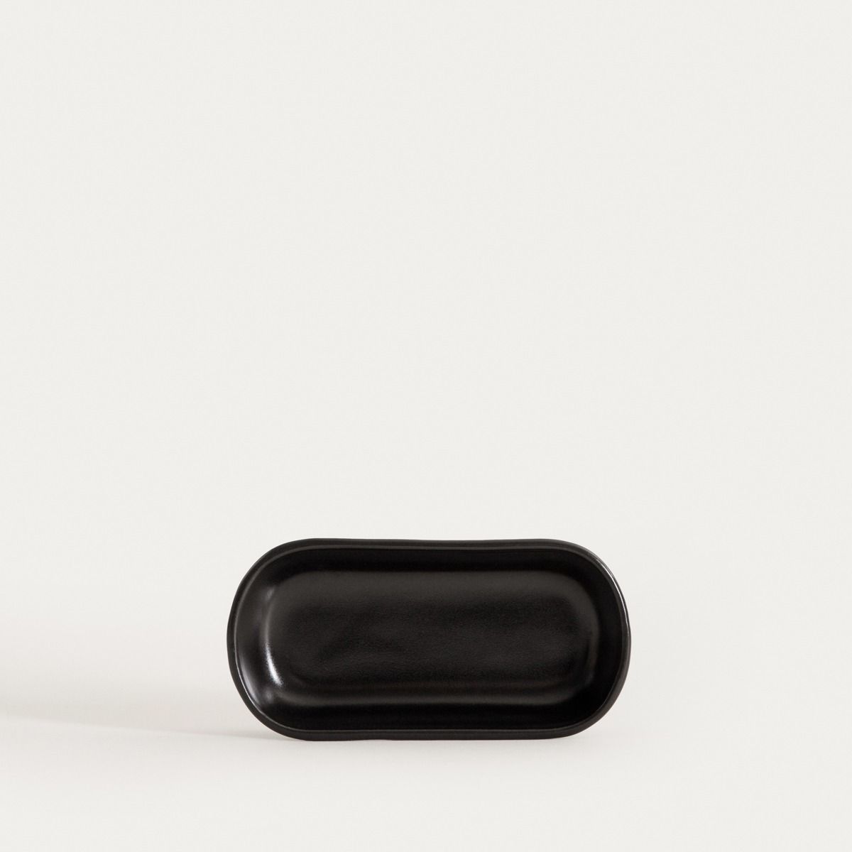 Półmisek FAMELIO owalny czarny 16 cm