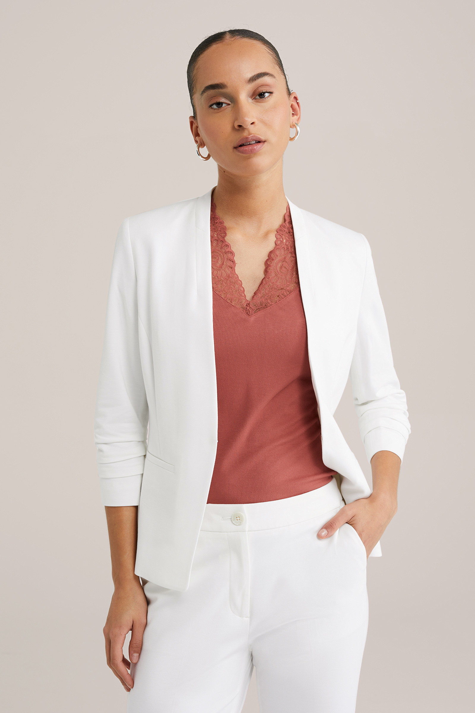 Dames Getailleerde blazer met rimpeleffect en slim fit pantalon