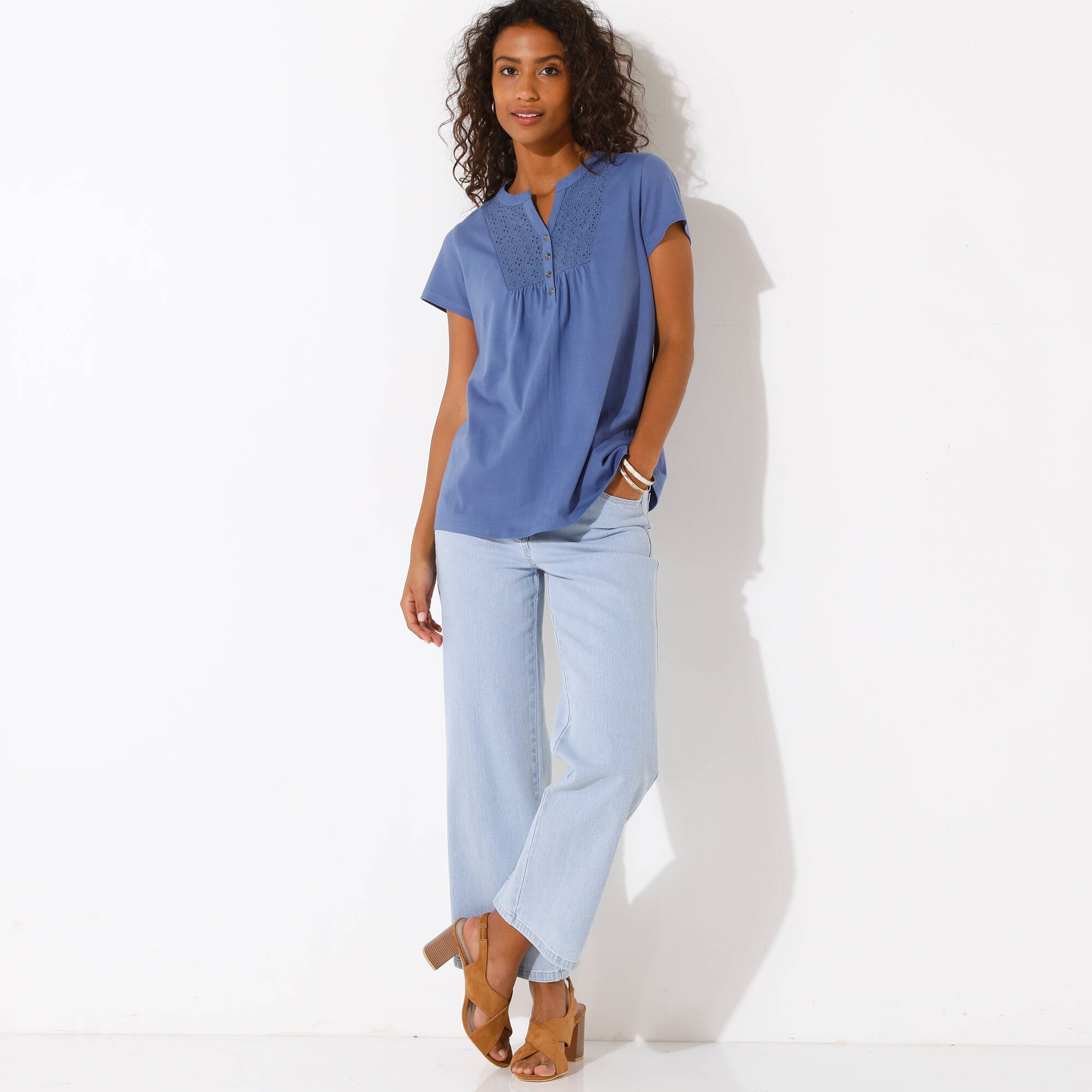 T-shirt col tunisien manches courtes, broderie anglaise