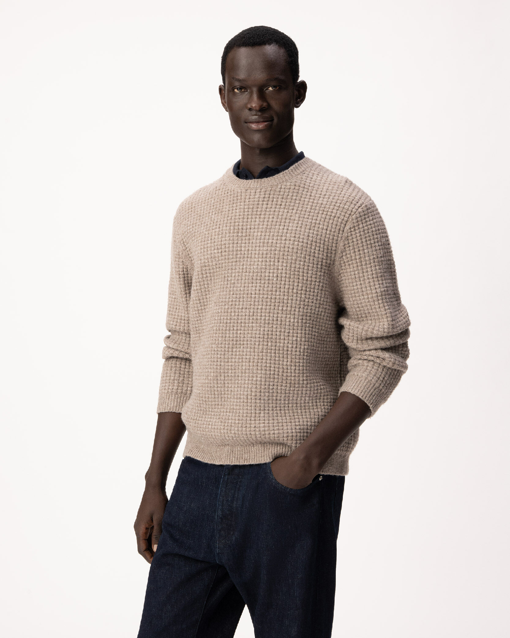 Pull beige tricot relief col rond Homme
