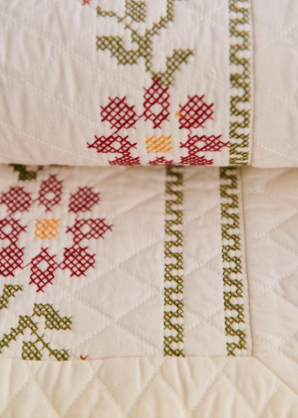Embroidered quilt - Sézane x Lucia Vergara