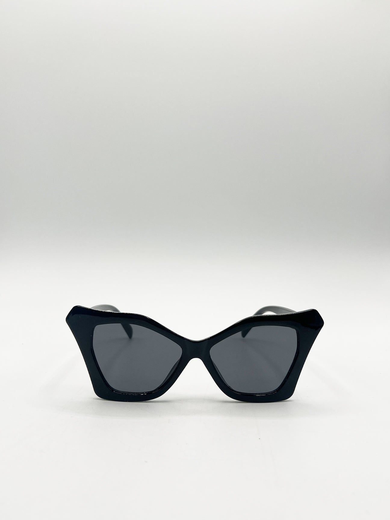 SVNX Oversized Cat-Eye Sunglasses in Black