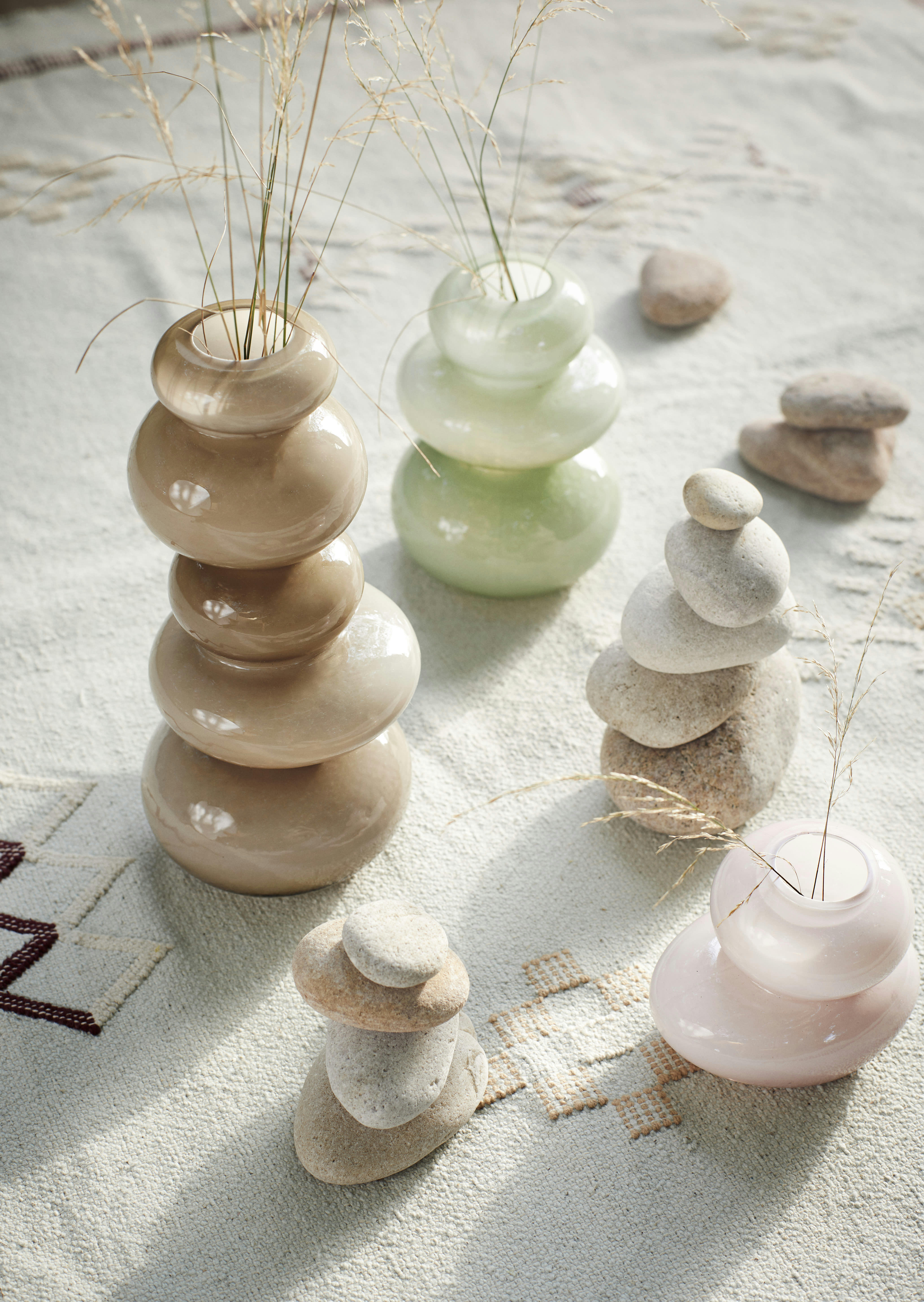 - Vase rond en verre violet clair D10cm