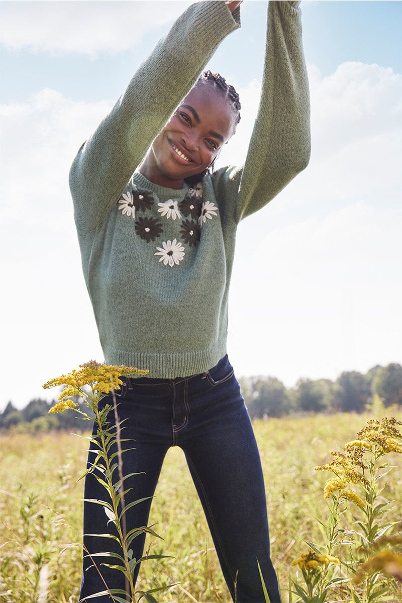 Jana Flower Embroidered Sweater