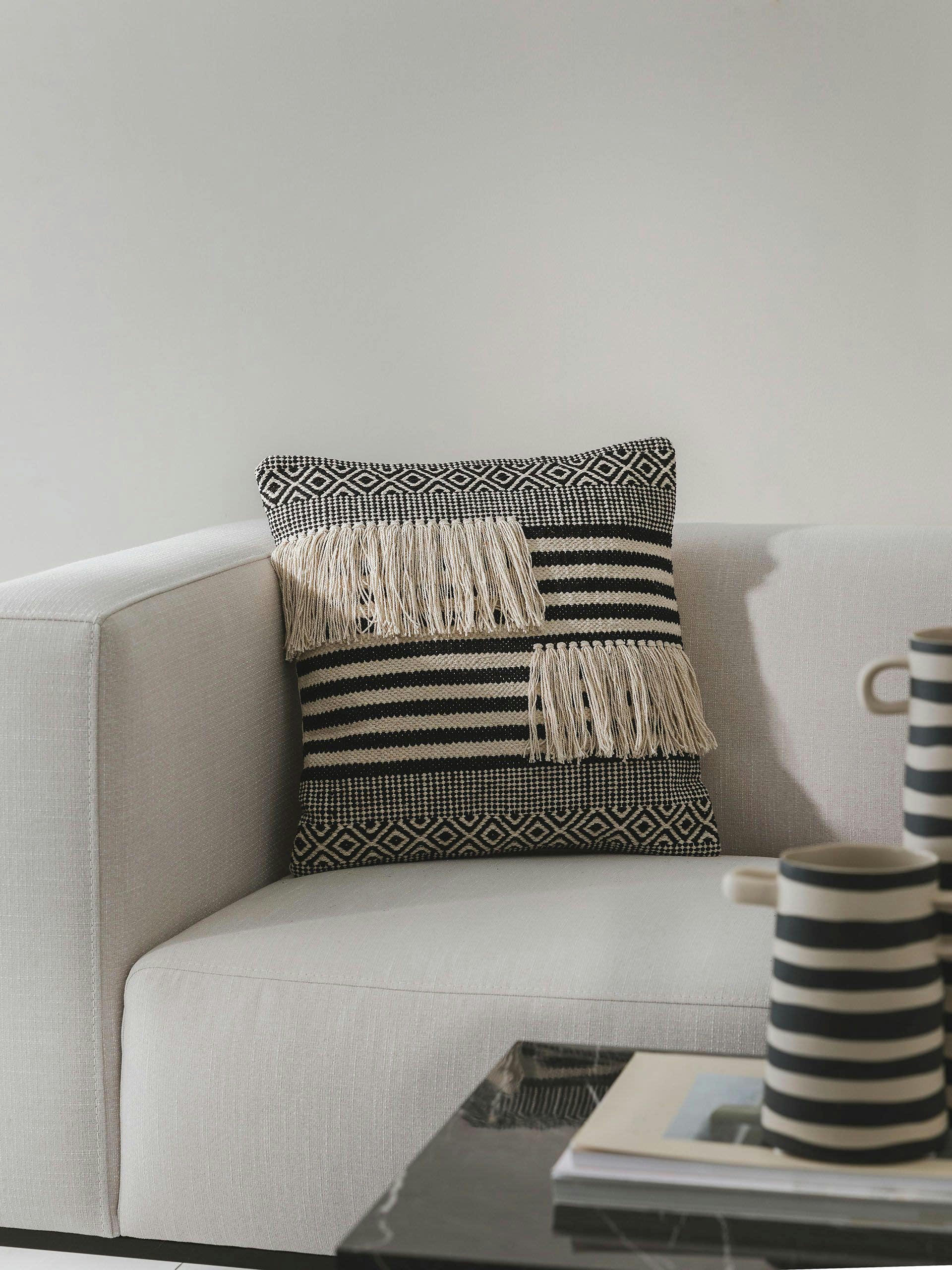 DEJA - Housse de coussin noir & blanc 45x45