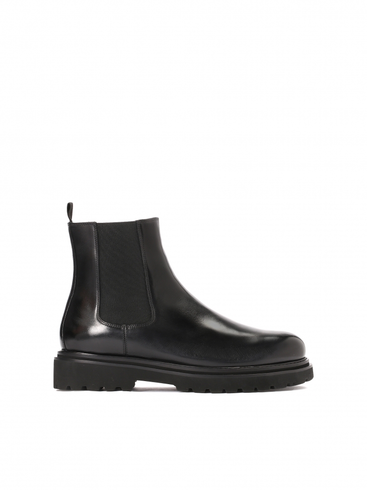 Insulated leather Chelsea boots